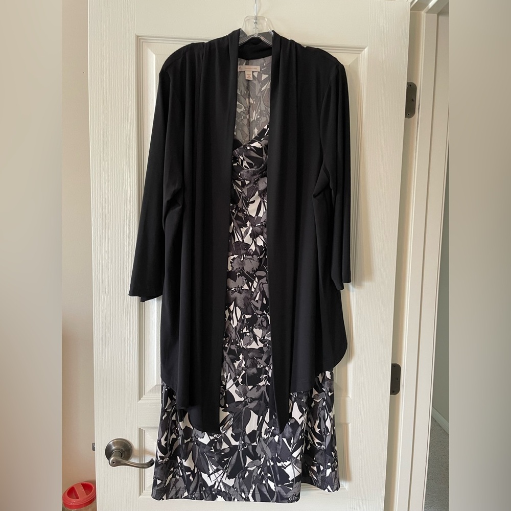 Dress Barn Black and White 3/4 Sleeve Sundress